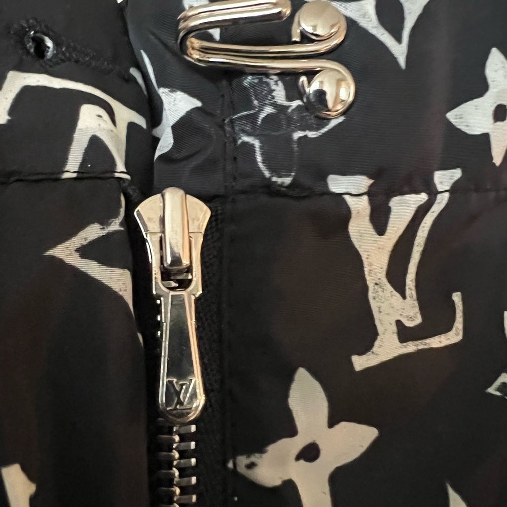 Authentic Louis Vuitton Black and White Stencil Effect Monogram Joggers - Picture 8 of 16